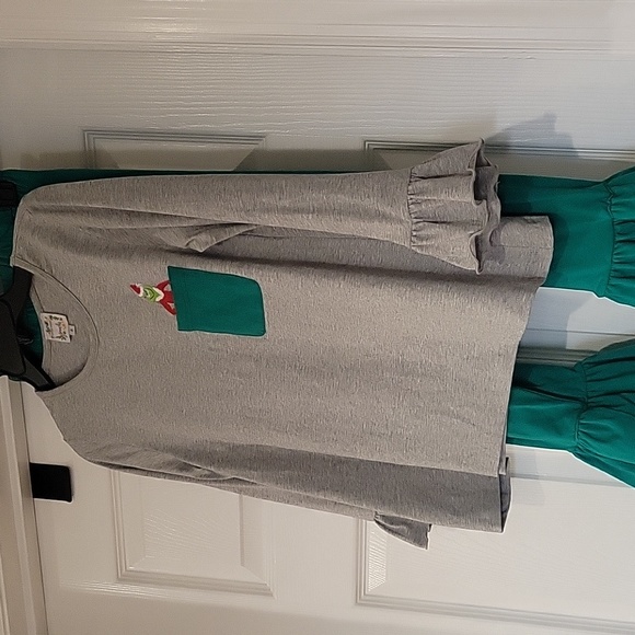 Reversible Grinch ruffle set - Picture 6 of 7